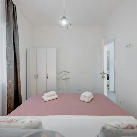 Apartment Asi For 4 *