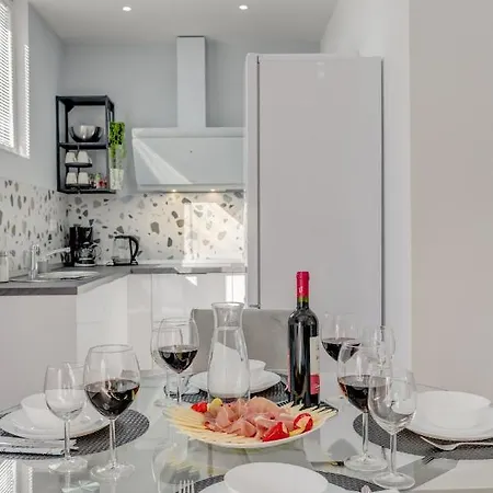 Apartment Asi For 4 *