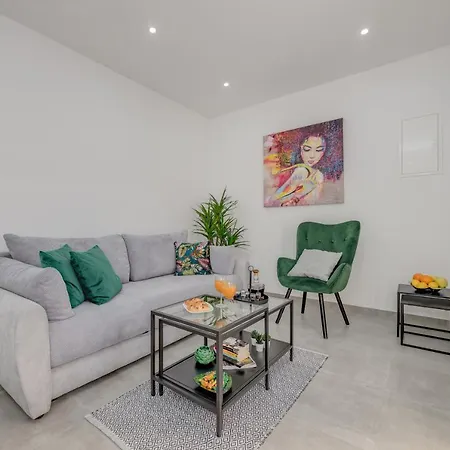 Apartment Asi For 4 *