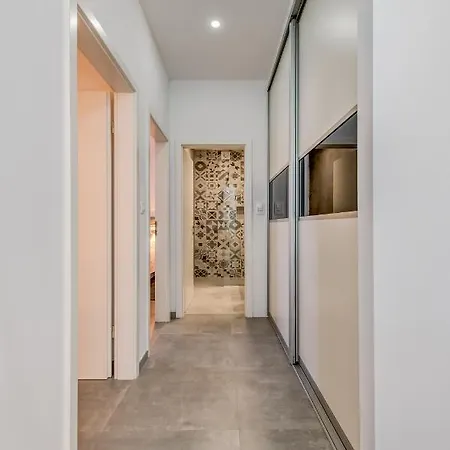 Διαμέρισμα Apartment Asi For 4 *
